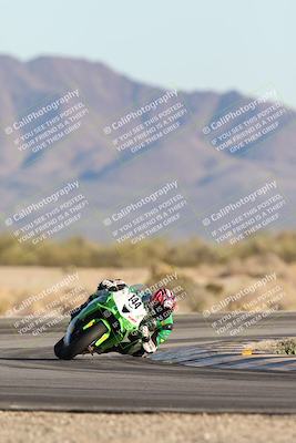 media/Dec-07-2025-CVMA (Sun) [[3e7d2de5dc]]/Race 16-Formula Middleweight/